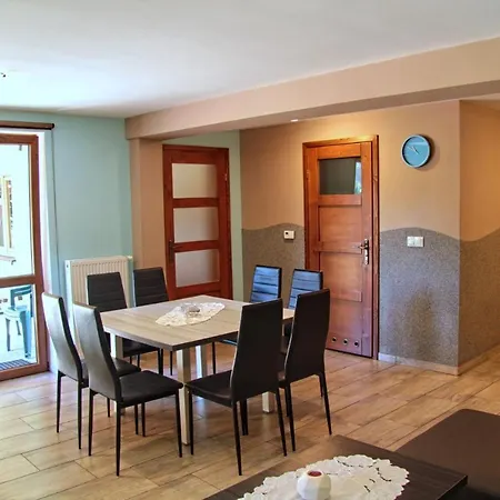 Beskid Apartment *